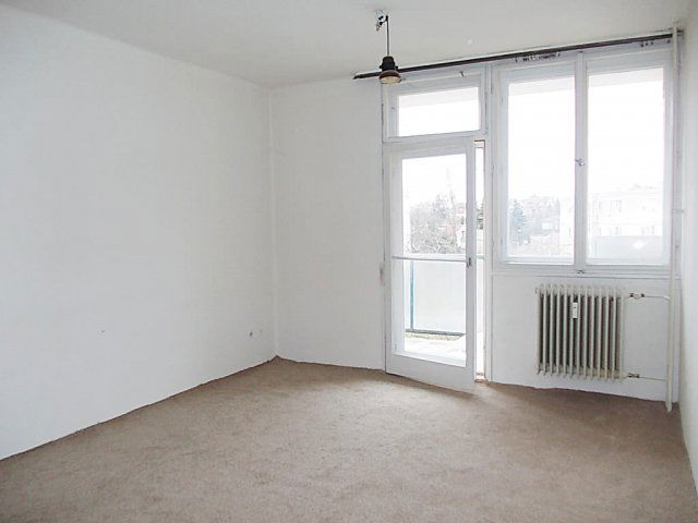 Eladó téglalakás, Esztergomban 44.9 M Ft, 1+1 szobás