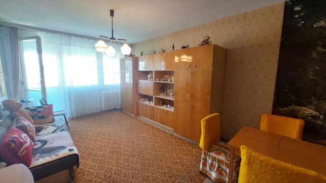 Eladó panellakás, Dunaújvárosban 23.5 M Ft