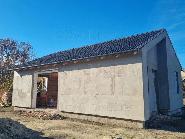 Eladó családi ház, Ságváron 71.9 M Ft, 4 szobás