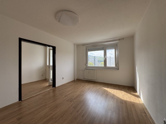 Eladó panellakás, Miskolcon, Kuruc utcában 34.9 M Ft, 2+1 szobás