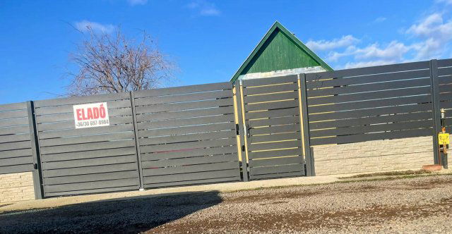 Eladó nyaraló, Békéscsabán 15.2 M Ft, 1+1 szobás