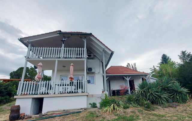 Eladó családi ház, Pécsett 63 M Ft, 2+1 szobás