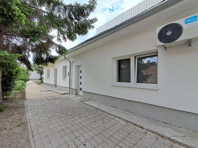 Eladó családi ház, Budapesten, XV. kerületben 29.9 M Ft