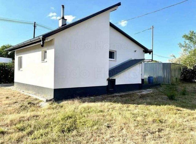Eladó családi ház, Győrött 57.9 M Ft, 2 szobás
