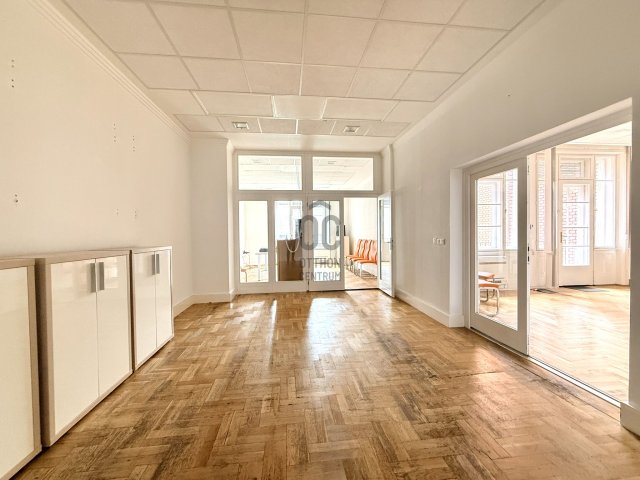Eladó iroda, Budapesten, VI. kerületben 265 M Ft