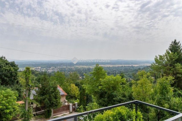 Eladó családi ház, Leányfaluban 179 M Ft, 4+2 szobás