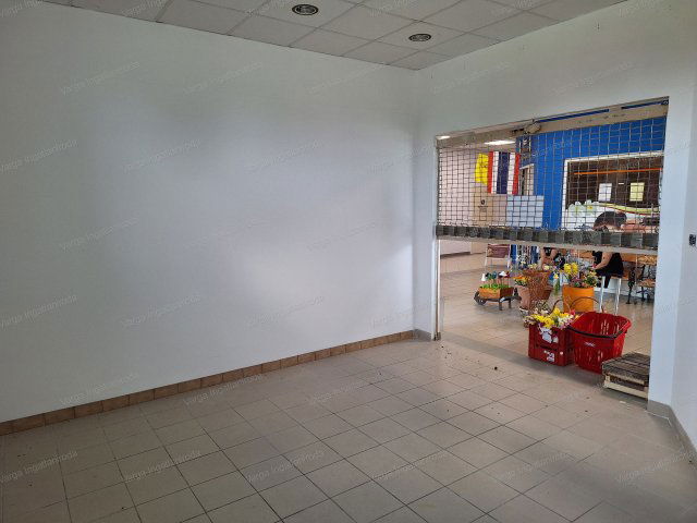 Eladó üzlethelyiség, Bükön 7 M Ft, 1 szobás
