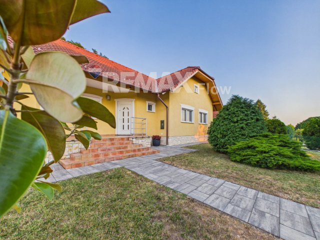 Eladó családi ház, Kozármislenyen 179 M Ft, 6 szobás