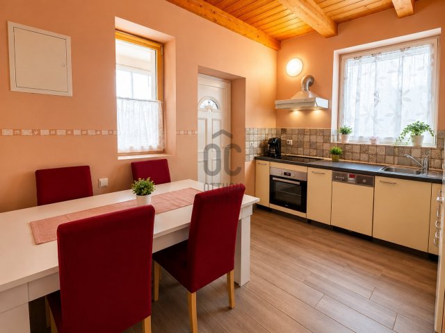 Eladó családi ház, Kesztölcön 24.5 M Ft, 2 szobás