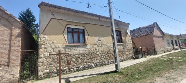 Eladó családi ház, Kisvaszaron 14 M Ft, 3 szobás