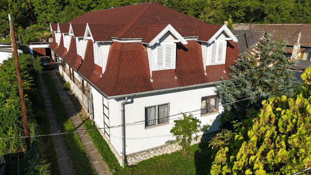 Eladó családi ház, Miskolcon 84.9 M Ft, 7+2 szobás