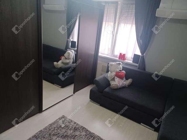 Eladó családi ház, Debrecenben 220 M Ft, 3 szobás