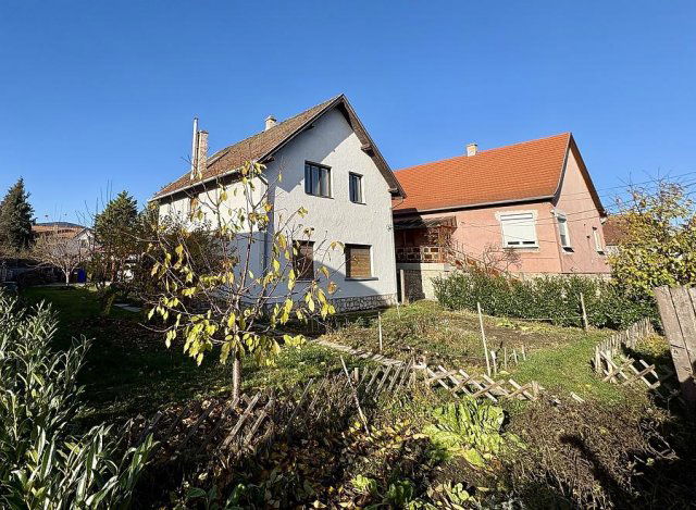 Eladó családi ház, Budakalászon 128.99 M Ft, 6 szobás