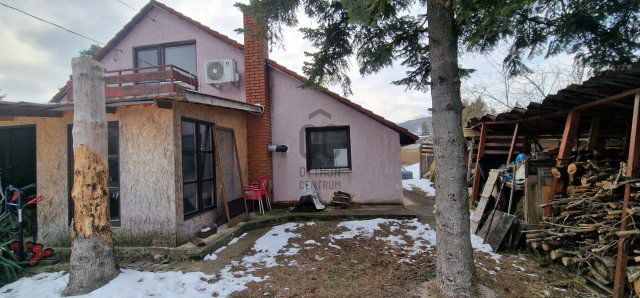 Eladó családi ház, Esztergomban 49.9 M Ft, 3 szobás