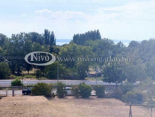 Eladó nyaraló, Csopakon 169 M Ft, 3 szobás / költözzbe.hu