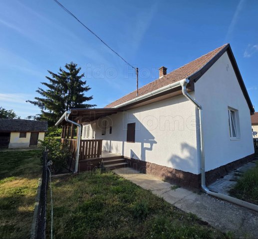 Eladó családi ház, Viszen 32.99 M Ft, 3 szobás