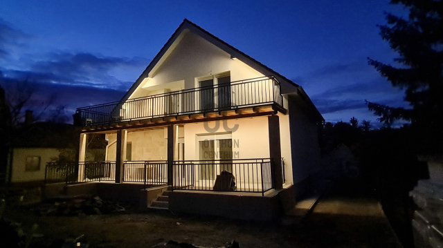 Eladó téglalakás, Siófokon 47 M Ft, 1 szobás