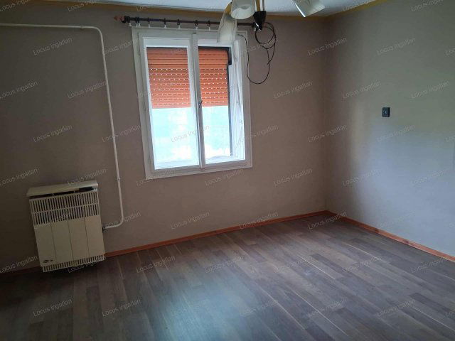 Eladó családi ház, Törökszentmiklóson 12.5 M Ft, 2 szobás