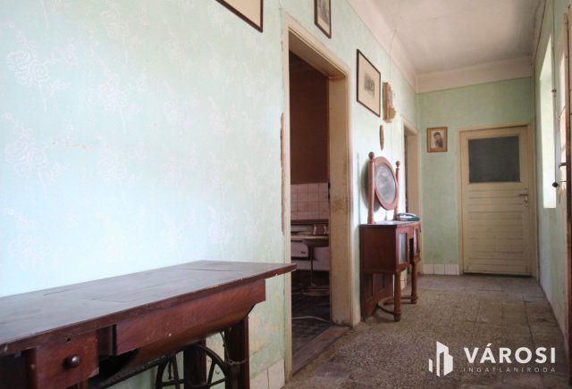 Eladó családi ház, Kazáron 11.9 M Ft, 3 szobás