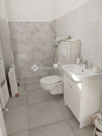 Eladó téglalakás, Baján 34.9 M Ft, 2 szobás