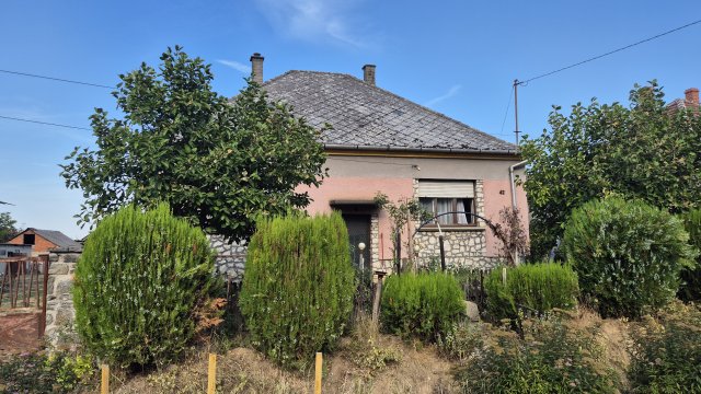 Eladó családi ház, Bejcgyertyánosban 24.9 M Ft, 2 szobás