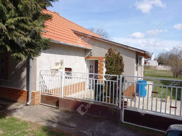 Eladó családi ház, Marcaliban 65 M Ft, 1 szobás