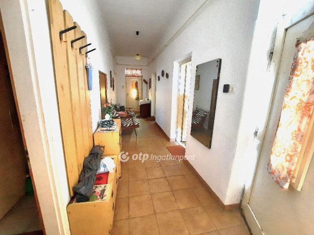 Eladó családi ház, Kiskunfélegyházán 29.9 M Ft, 3 szobás