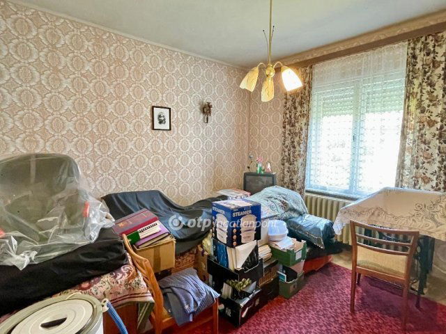 Eladó családi ház, Csikóstőttősön 22 M Ft, 4 szobás