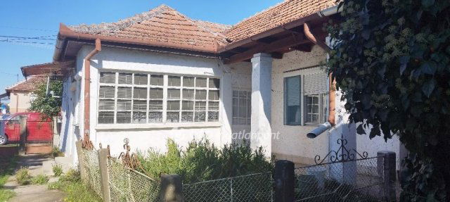 Eladó családi ház, Csengerben 20.5 M Ft, 4 szobás