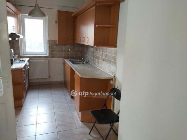 Eladó családi ház, Budapesten, XV. kerületben 55 M Ft