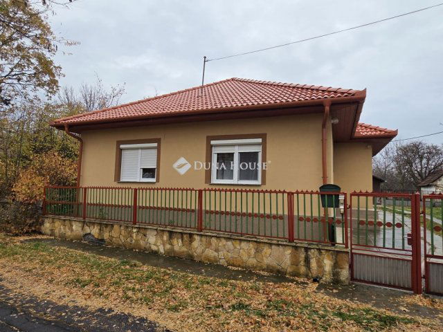 Eladó családi ház, Jánoshidán 23 M Ft, 4 szobás