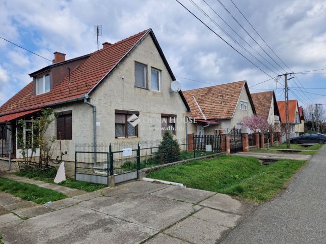 Eladó családi ház, Sellyén 30 M Ft, 5 szobás