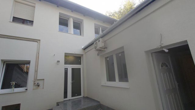 Eladó téglalakás, Keszthelyen 75.9 M Ft, 4 szobás