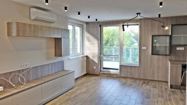 Kiadó téglalakás, albérlet, Pécelen 230 E Ft / hó, 2 szobás