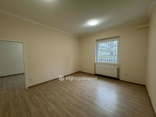 Eladó téglalakás, Debrecenben 64.9 M Ft, 2 szobás