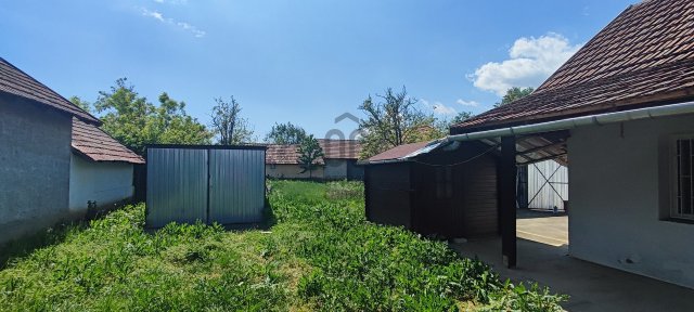 Eladó családi ház, Abádszalókban 19.9 M Ft, 2 szobás