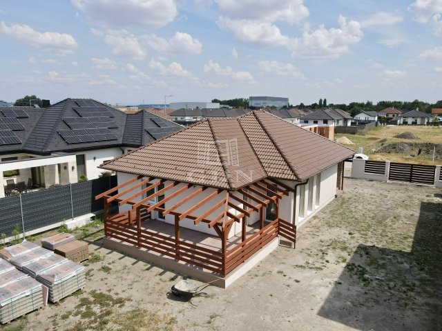 Eladó családi ház, Gyöngyöshalászon 75 M Ft, 5 szobás