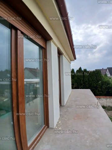 Eladó ikerház, Gyálon 126.99 M Ft, 5 szobás