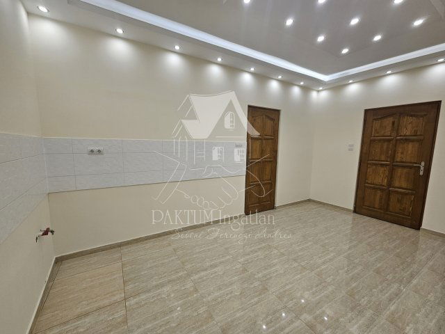 Eladó téglalakás, Szolnokon 59.9 M Ft, 2 szobás