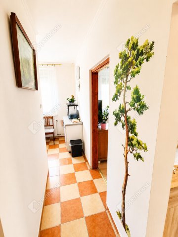 Eladó panellakás, Székesfehérvárott 54 M Ft, 2 szobás