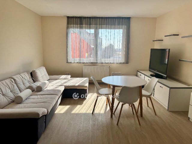 Eladó téglalakás, Székesfehérvárott 129 M Ft, 3+2 szobás