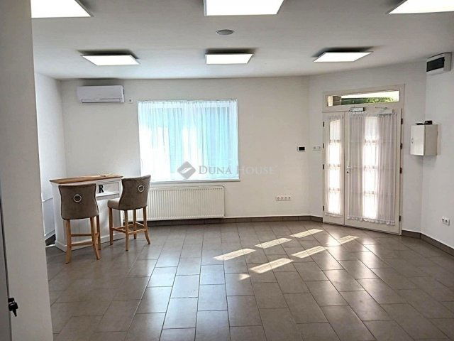 Eladó családi ház, Budapesten, XVII. kerületben 185 M Ft