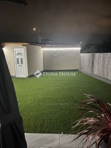 Eladó sorház, Budapesten, XVI. kerületben 129.9 M Ft, 2 szobás