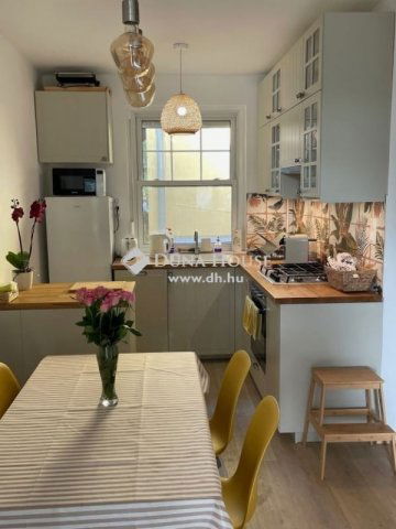 Eladó nyaraló, Siófokon 64.9 M Ft, 3 szobás