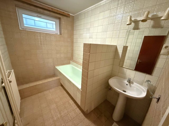 Eladó ikerház, Pécsett 99 M Ft, 4 szobás / költözzbe.hu