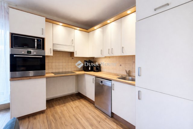 Eladó téglalakás, Dunakeszin 83.9 M Ft, 4 szobás