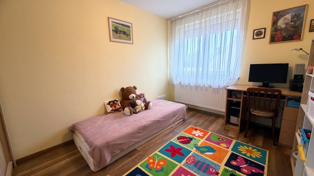 Eladó téglalakás, Baján 52.8 M Ft, 2 szobás