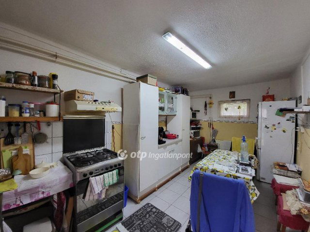 Eladó családi ház, Enyingen 32.5 M Ft, 3 szobás