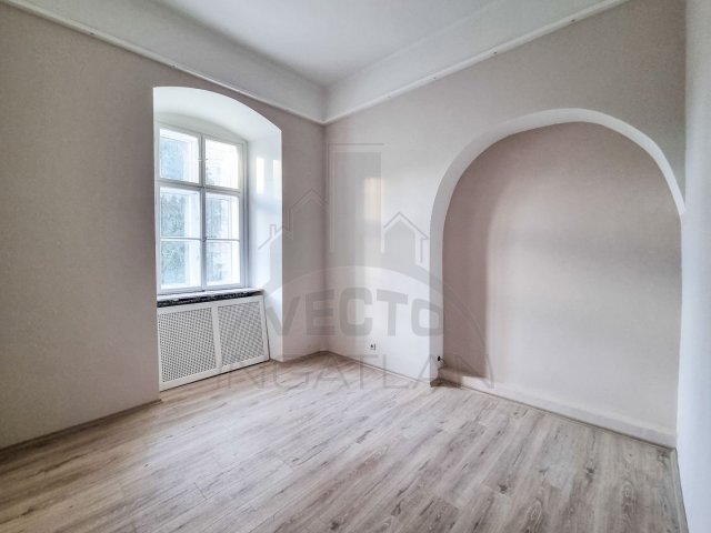 Eladó téglalakás, Szombathelyen 57 M Ft, 3 szobás
