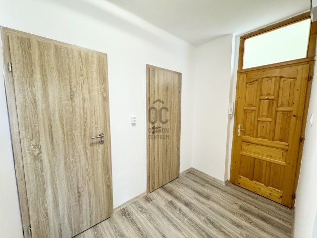 Eladó téglalakás, Szekszárdon, Kőrösi Csoma Sándor utcában
